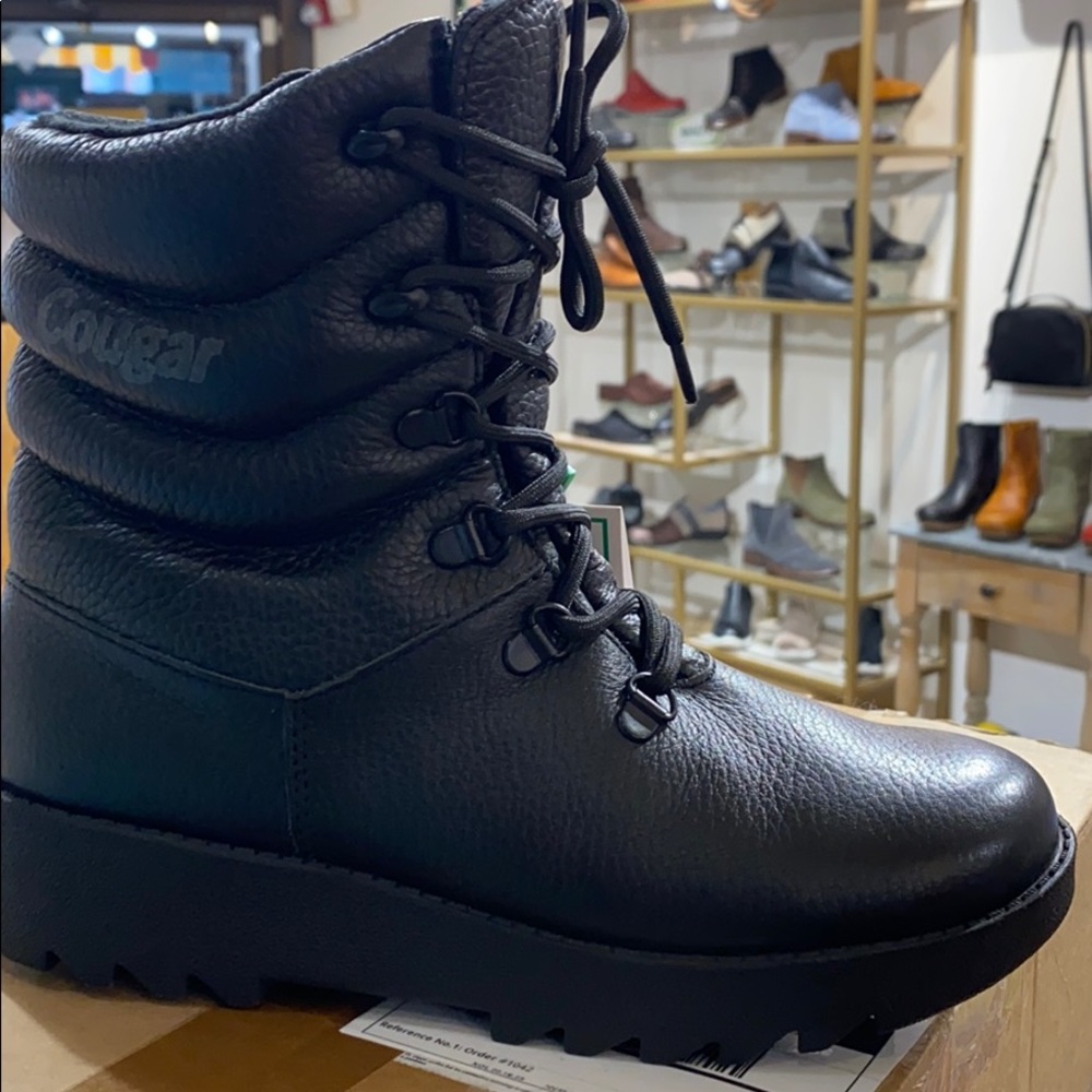Cougar waterproof Pillow boot